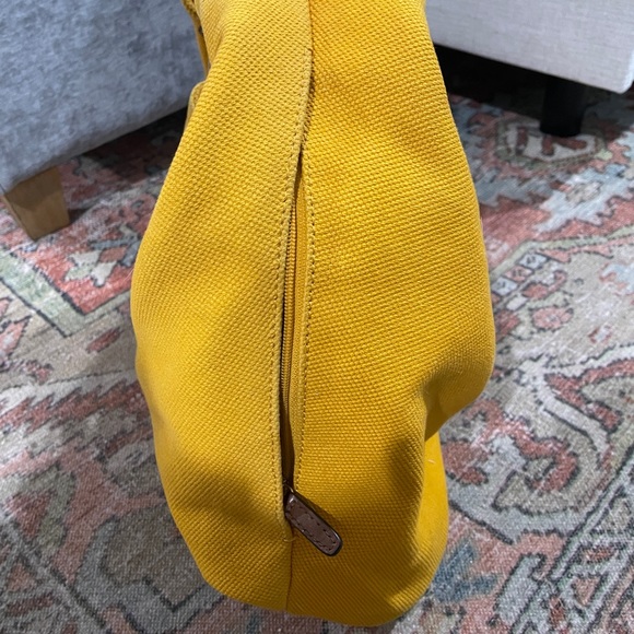 Michael Kors Canvas Bag - Beach Tote - Vacation Purse - Picture 3 of 5